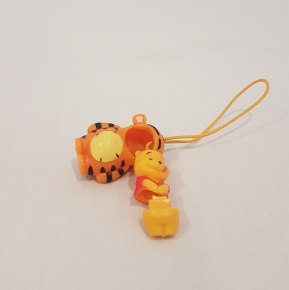 Rare Disney Peek-a-Pooh Series 9 Pooh as Tigger - Picture 4 of 4